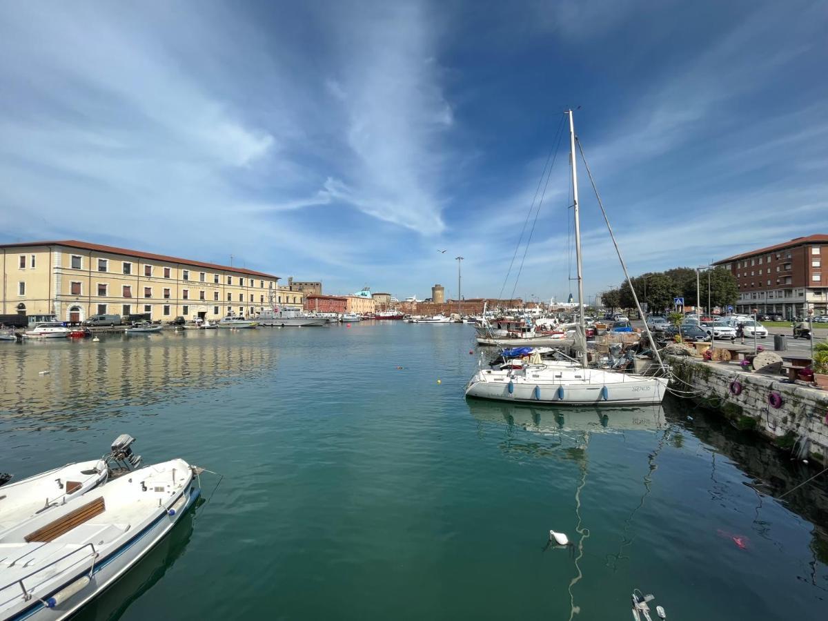 Kasia Porta Sul Mare Di Livorno Free Parking Esterno foto